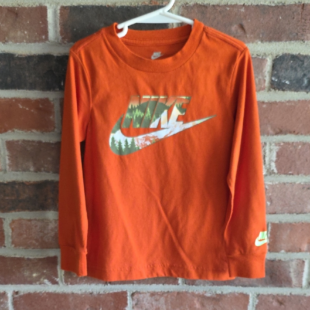 Nike Long Sleeve Graphic Tee — Kids 4T